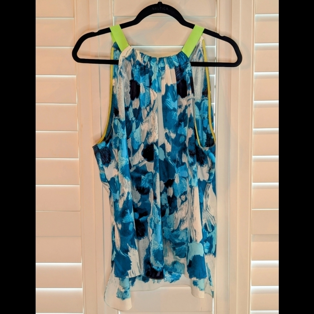 T Tahari Blue and White Floral Tank Top